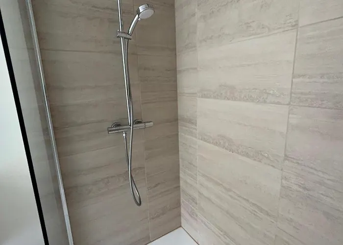 Feriehus Maison Quartier Calme, Proche Plages, Centre *